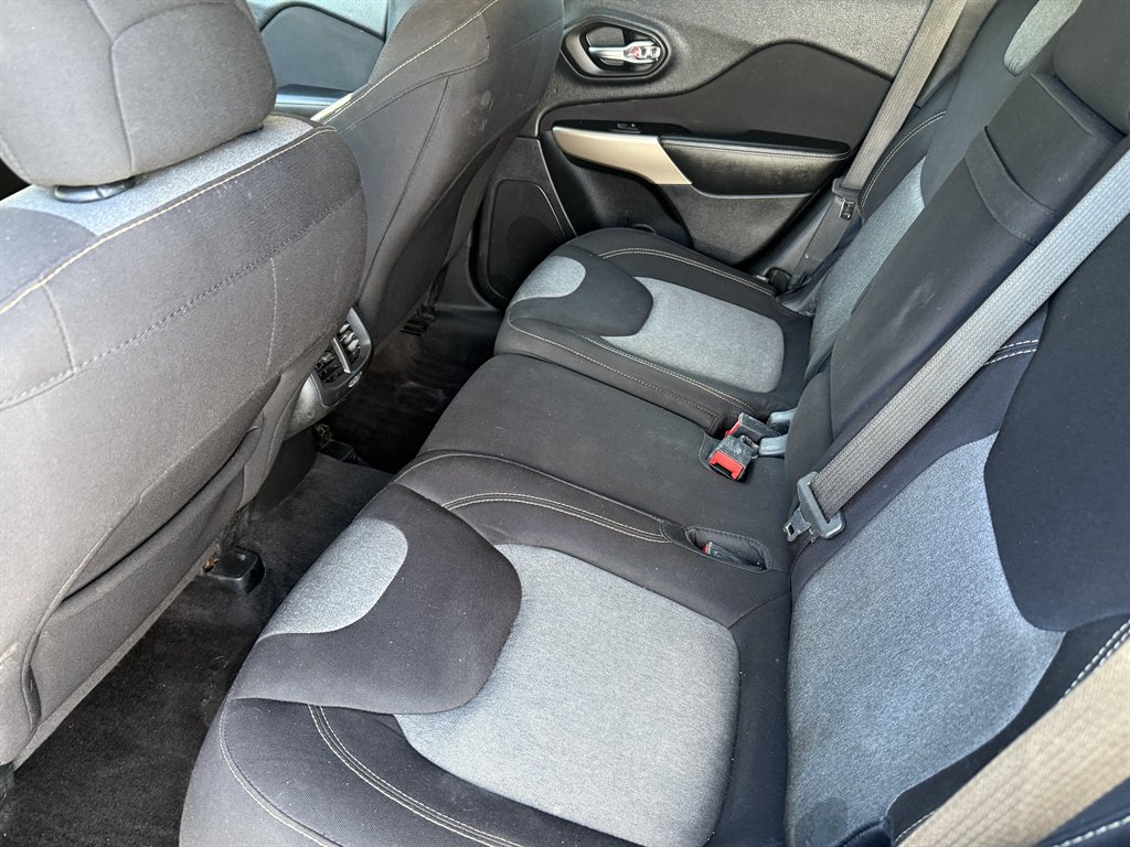 2018 Jeep Cherokee Latitude - Photo 9