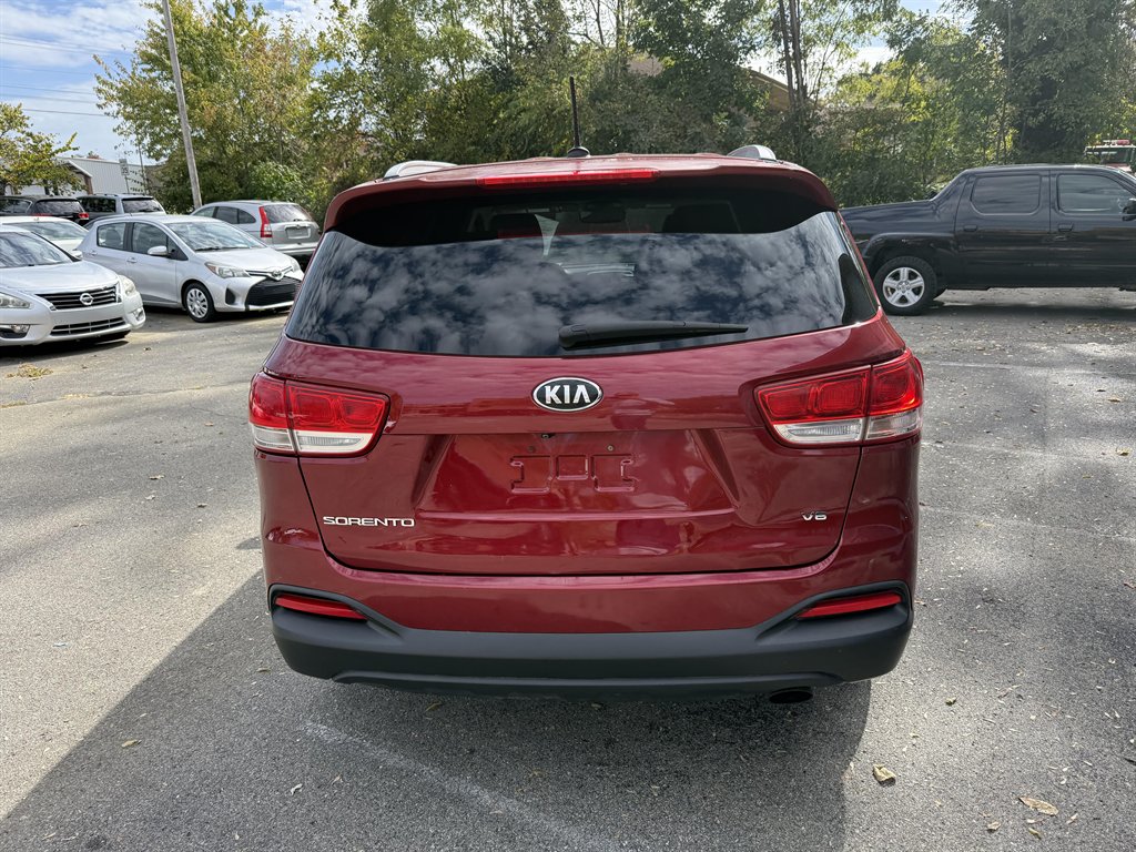 2016 Kia Sorento LX - Photo 6